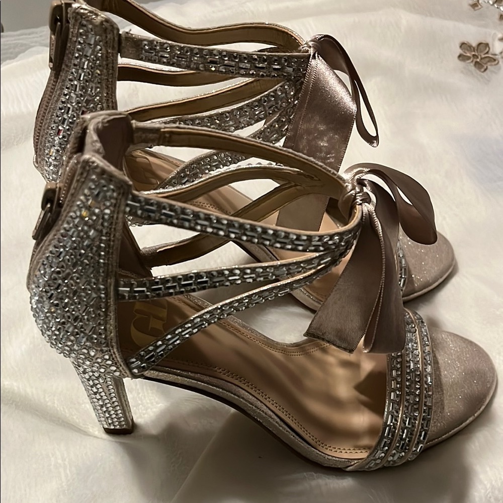GB Gianni Bini  prom and Gold Heels with Rhinestone Bow Straps. - Picture 5 of 12